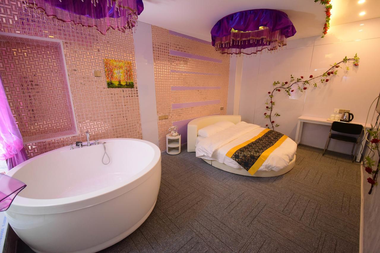 Century Hua Na Loves Boutique Hotel Qingdao Extérieur photo