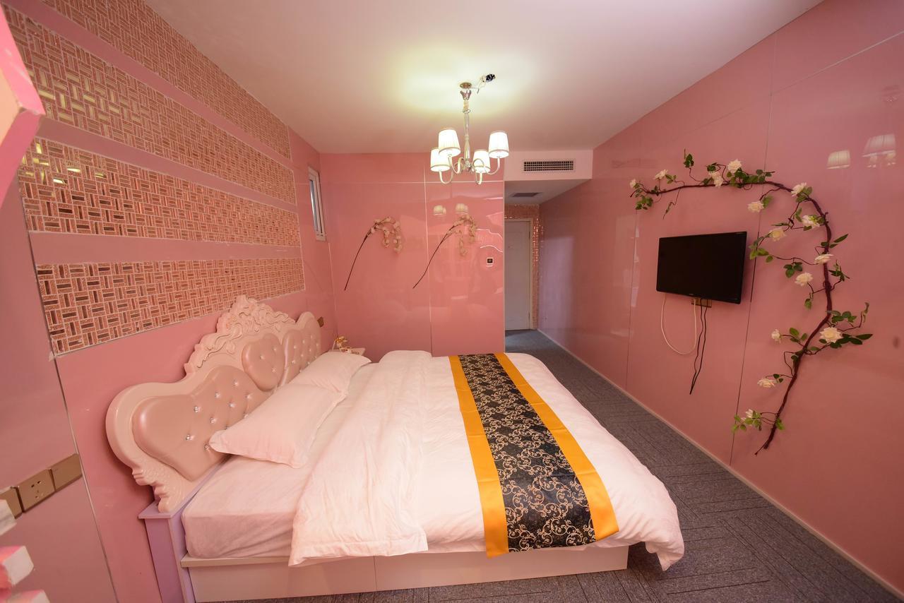 Century Hua Na Loves Boutique Hotel Qingdao Extérieur photo