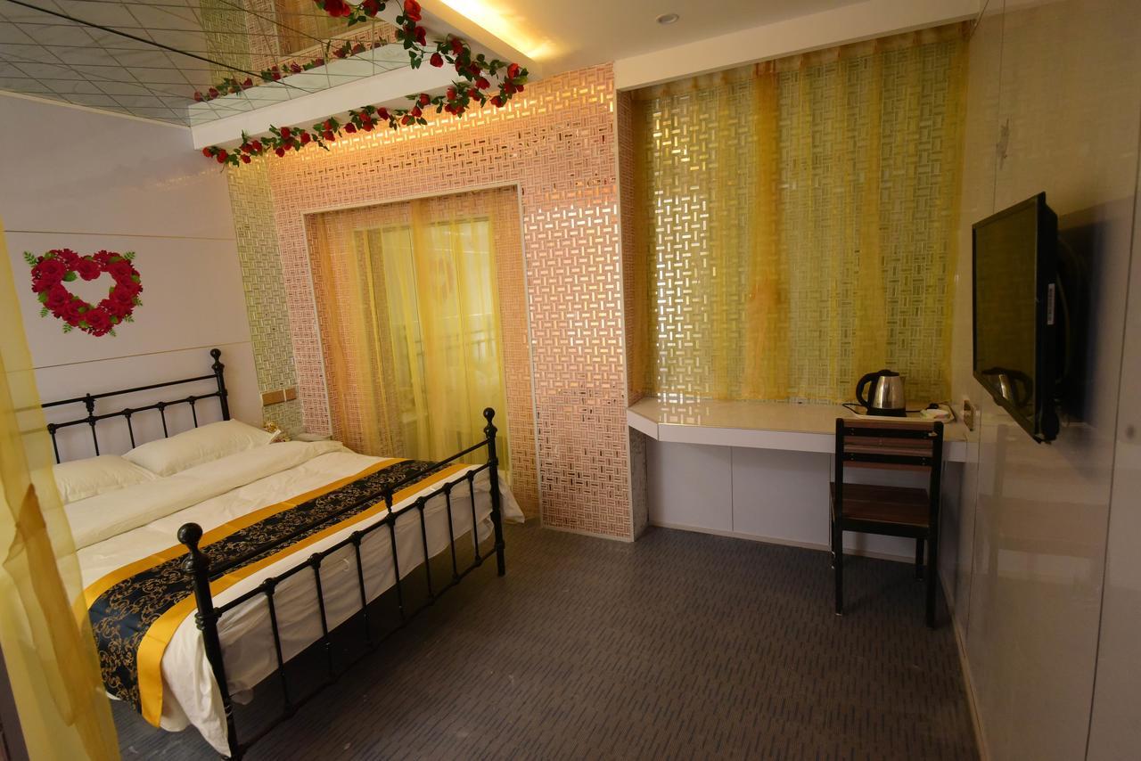 Century Hua Na Loves Boutique Hotel Qingdao Extérieur photo