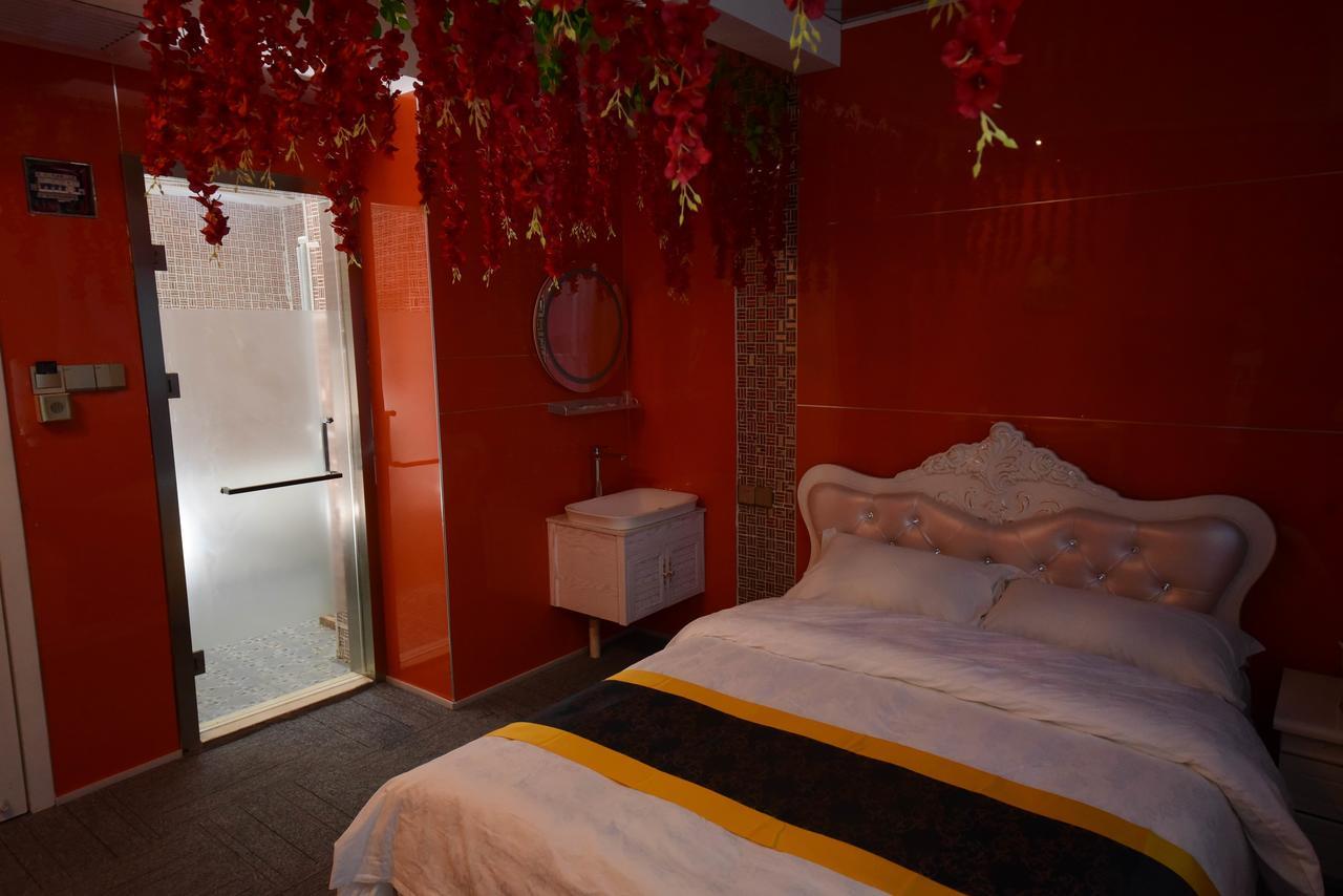 Century Hua Na Loves Boutique Hotel Qingdao Extérieur photo