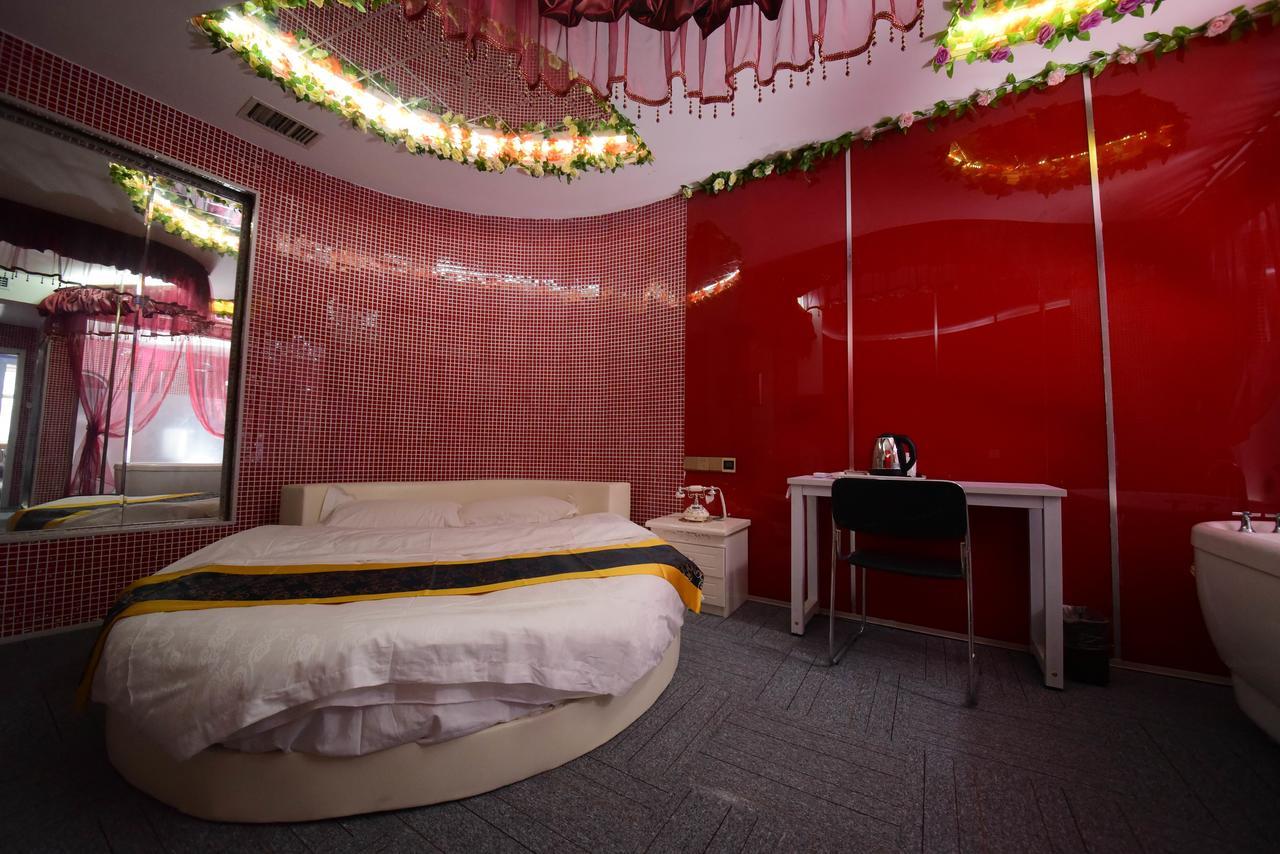 Century Hua Na Loves Boutique Hotel Qingdao Extérieur photo