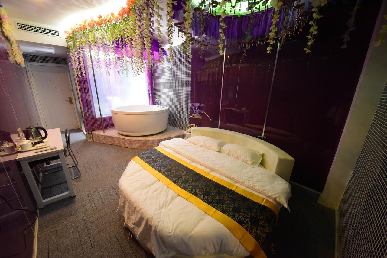 Century Hua Na Loves Boutique Hotel Qingdao Extérieur photo