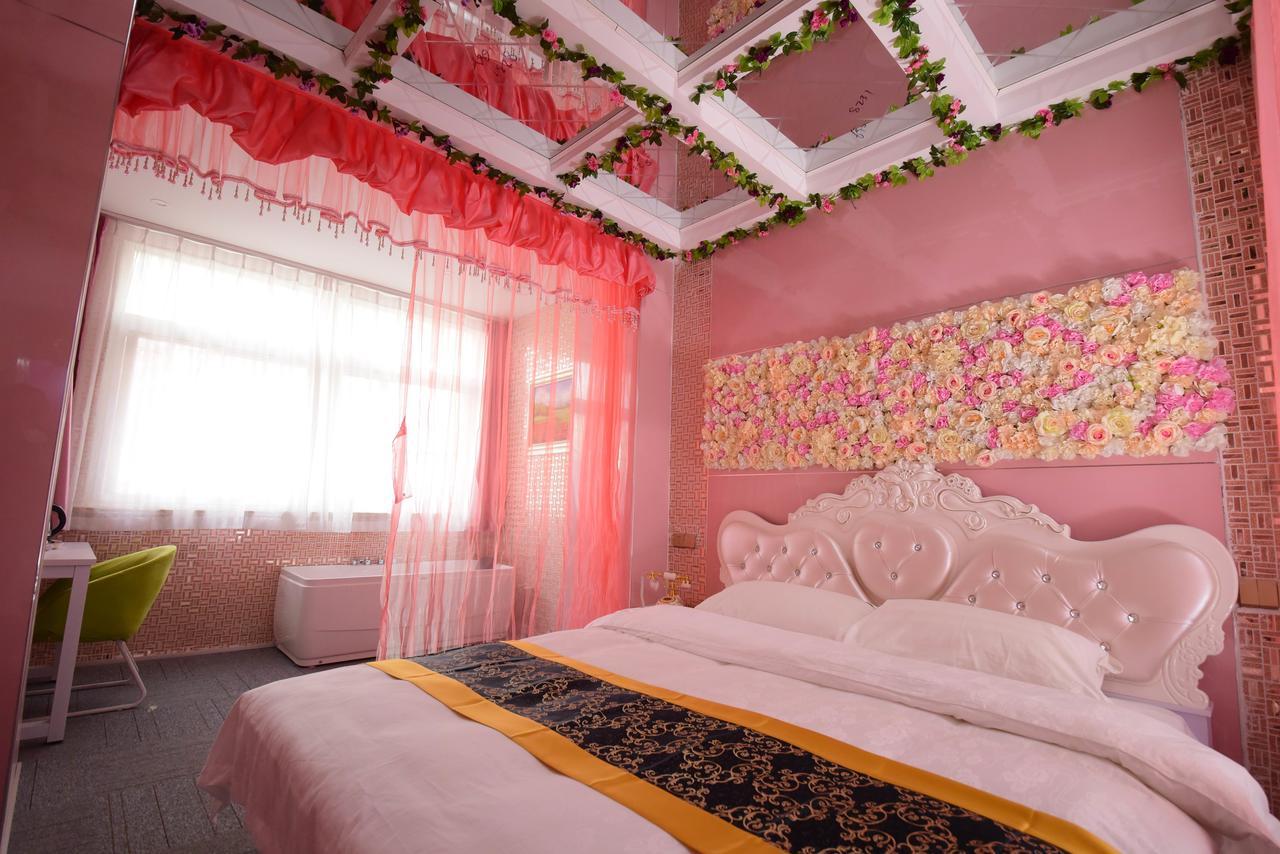 Century Hua Na Loves Boutique Hotel Qingdao Extérieur photo