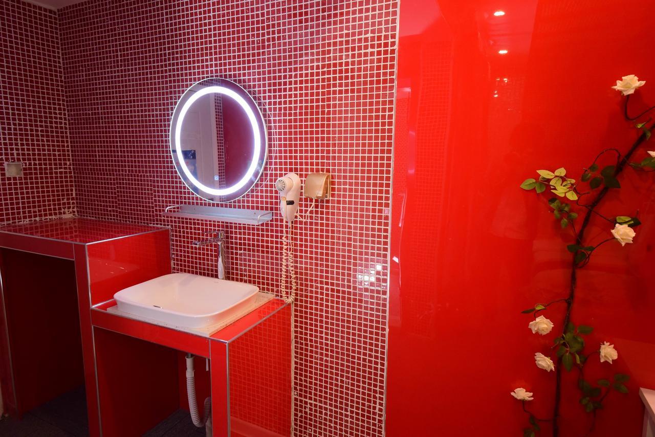 Century Hua Na Loves Boutique Hotel Qingdao Extérieur photo