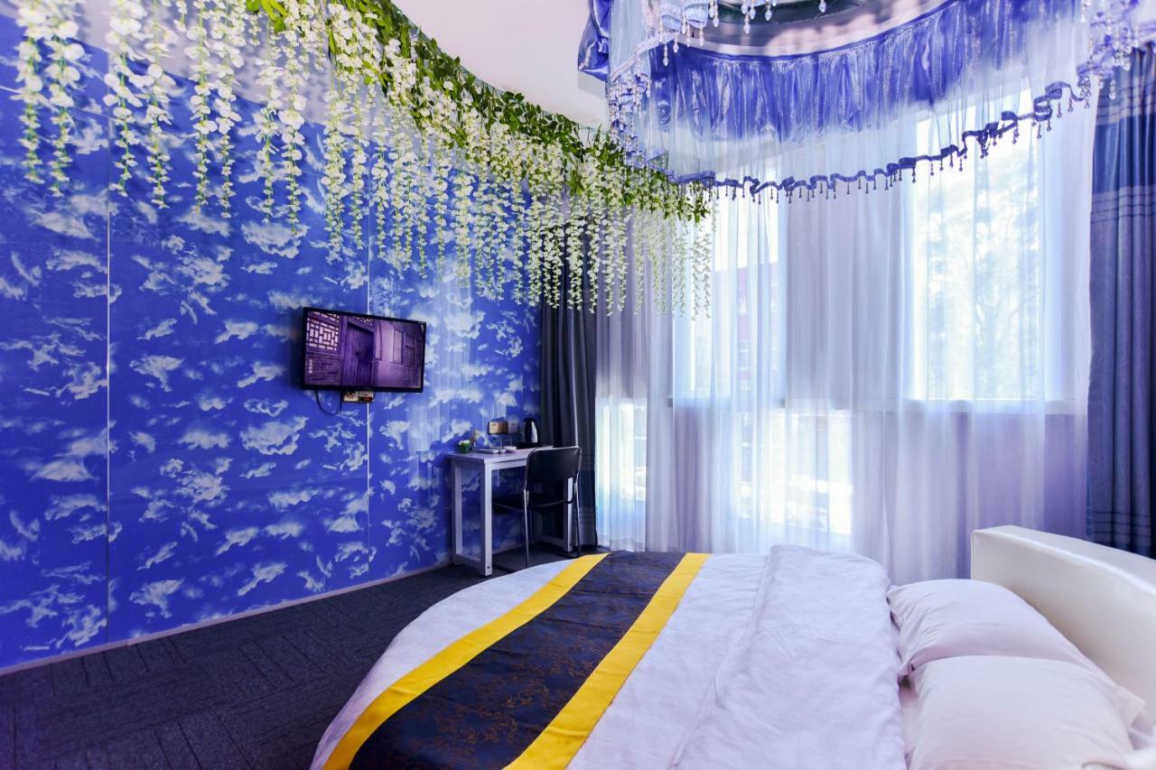 Century Hua Na Loves Boutique Hotel Qingdao Extérieur photo